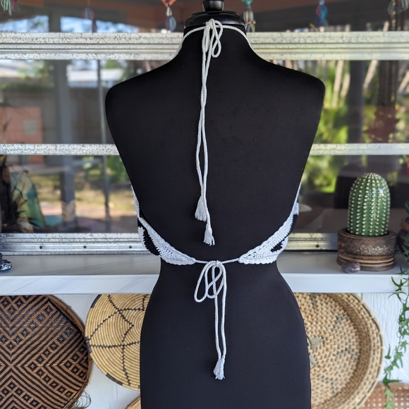🦋 3 for $20!!!H&M X Coachella Medium Black & White Halter Top Crochet Hippie - Picture 3 of 13
